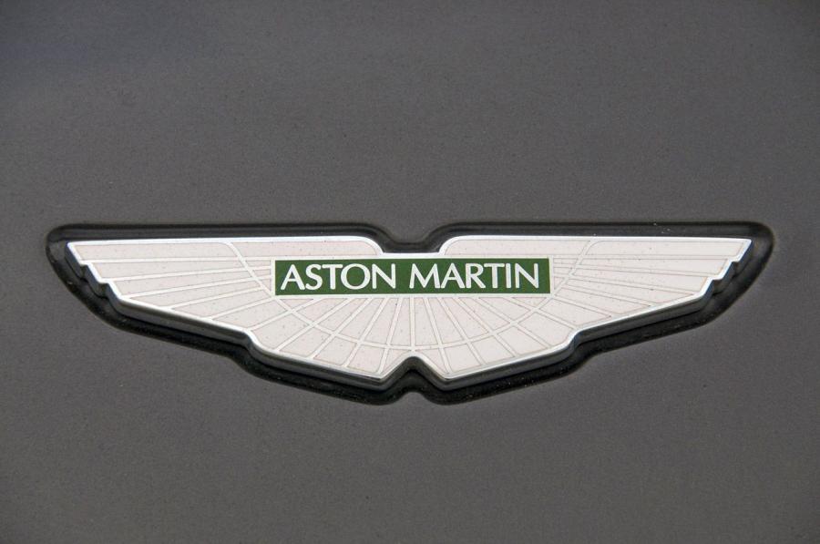 Логотип Aston Martin Rapide 2010 года  (NA) (фото 55 из 57)
